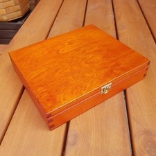WOODEN BOX 29 X 25 X 6 CM