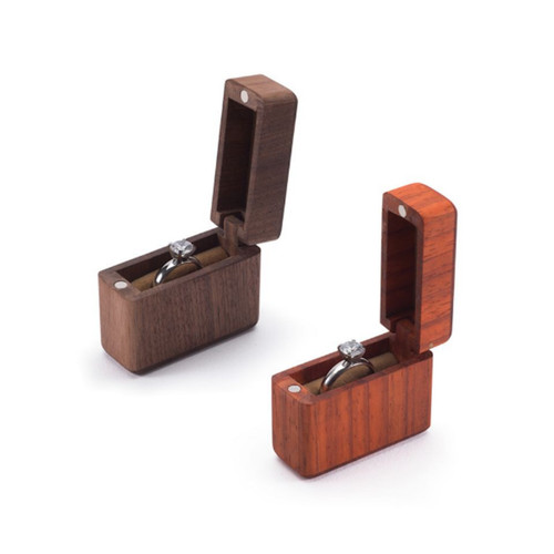 Magnetic wooden ring box - magnetic,