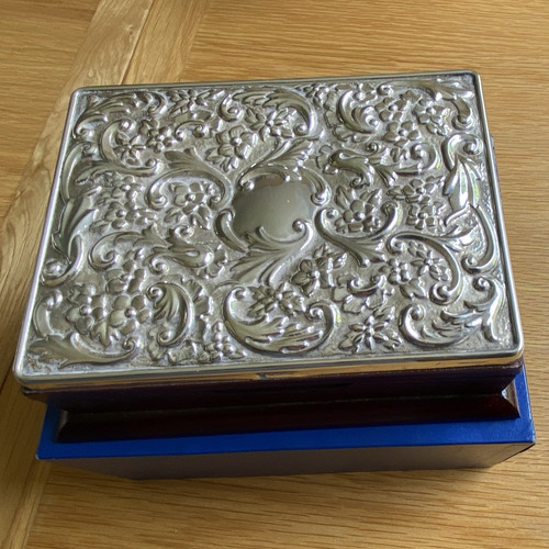 Wooden rectangular hinged - wooden,